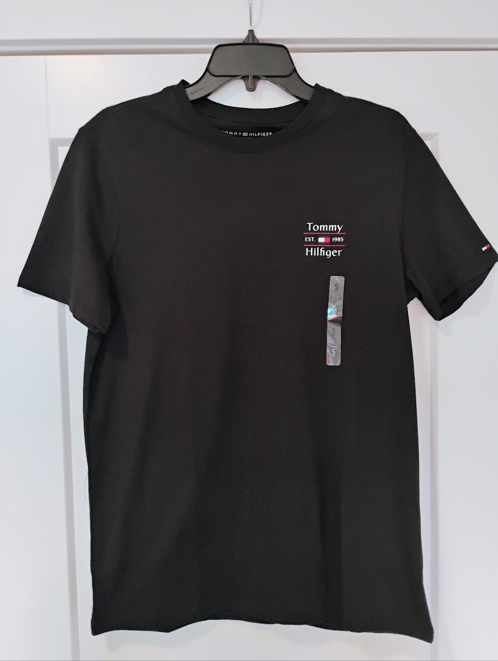 NWT S Tommy Hilfiger Black Crew Logo Tee T-Shirt NEW
